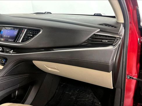 Used 2020 Buick Enclave Essence FWD image 15
