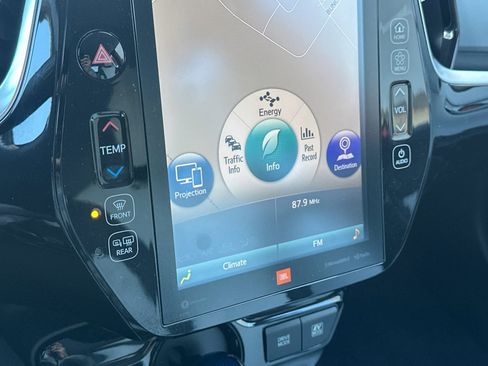 Used 2020 Toyota Prius Limited image 25