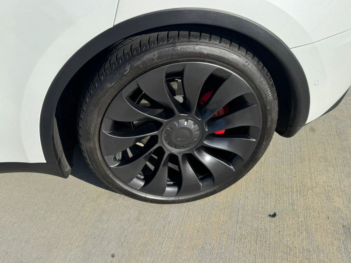 Used 2023 Tesla Model Y Performance AWD/4WD image 33