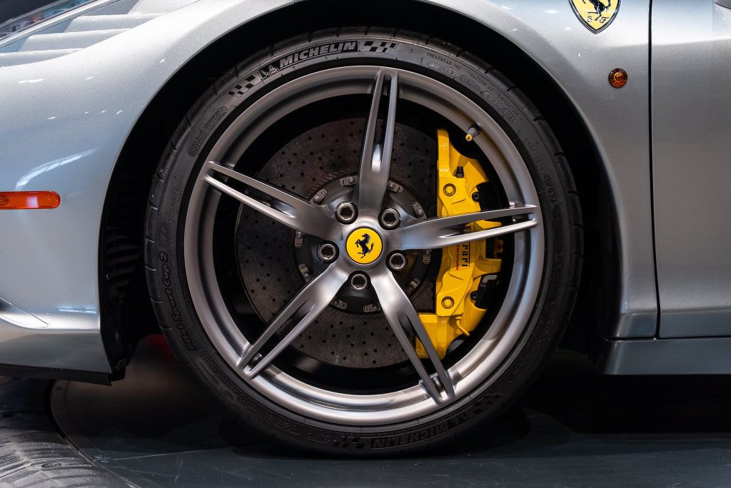 Used 2015 Ferrari 458 Speciale Coupe RWD image 13