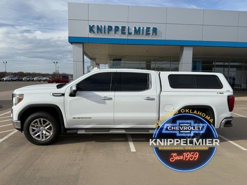 Used 2022 GMC Sierra 1500 SLT image 1