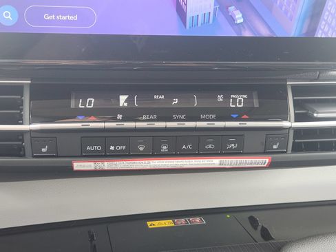 New 2026 Toyota Sienna XLE FWD image 18