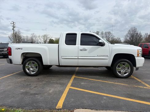 Used 2011 Chevrolet Silverado 1500 LT w/ Florida Edition image 5