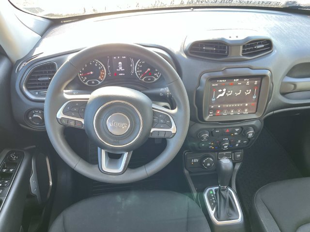 Used 2023 Jeep Renegade Latitude AWD/4WD image 12