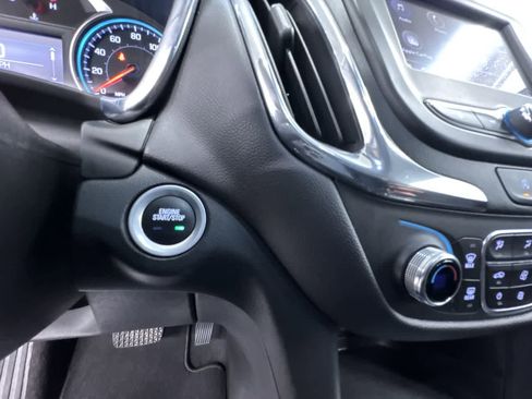 Used 2023 Chevrolet Equinox LT image 17