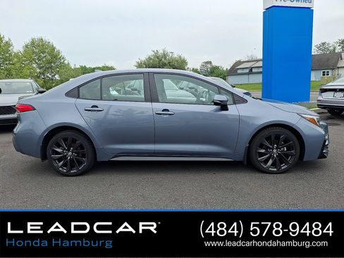 Used 2024 Toyota Corolla SE w/ SE Convenience Package FWD image 8