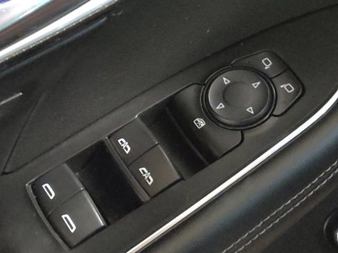 Used 2021 Buick Envision Essence w/ Sport Touring Package FWD image 27