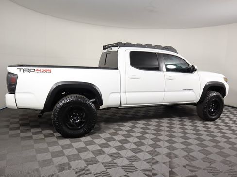Used 2023 Toyota Tacoma TRD Sport image 4