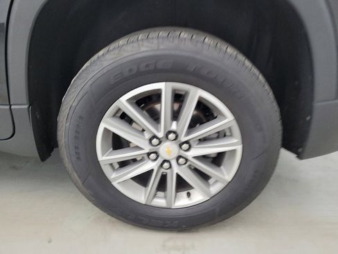 Used 2023 Chevrolet Traverse LT w/ LPO, Cargo Package AWD/4WD image 31
