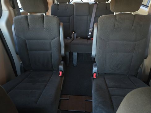 Used 2016 Dodge Grand Caravan SXT w/ Rear Park Assist Package image 29