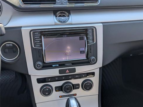 Used 2016 Volkswagen CC Sport image 26