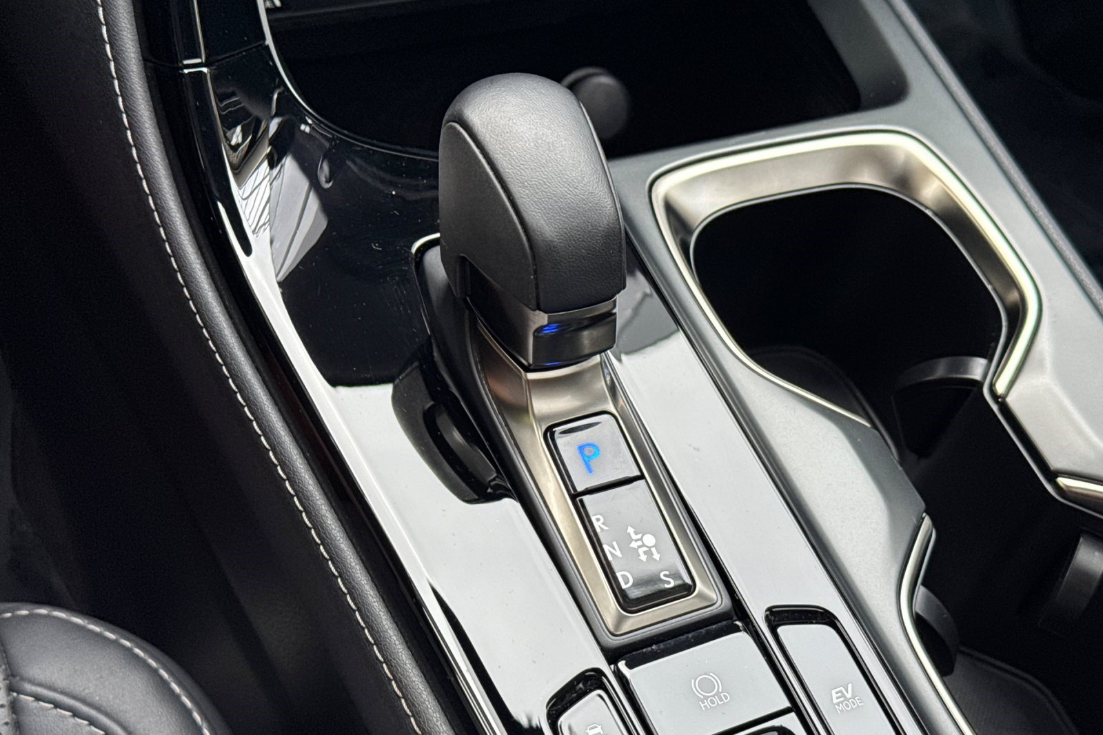 Used 2024 Lexus NX 350h AWD image 17