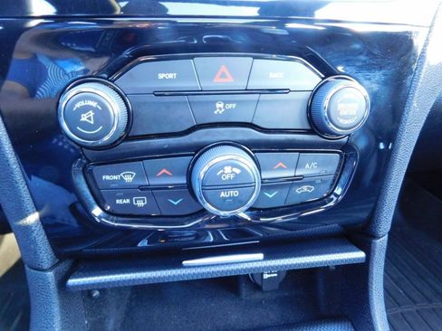 Used 2016 Chrysler 300 S RWD image 14