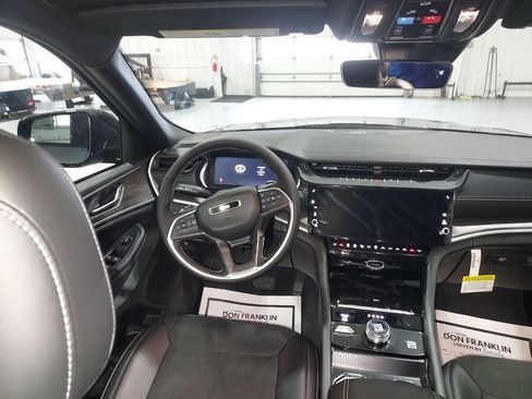 New 2026 Jeep Grand Cherokee Altitude AWD/4WD image 15