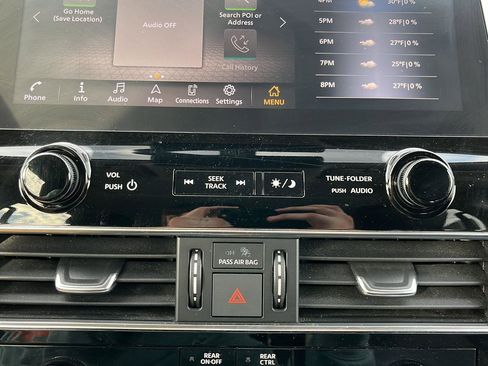 Used 2021 Nissan Armada SL w/ Captain's Chairs Package image 20