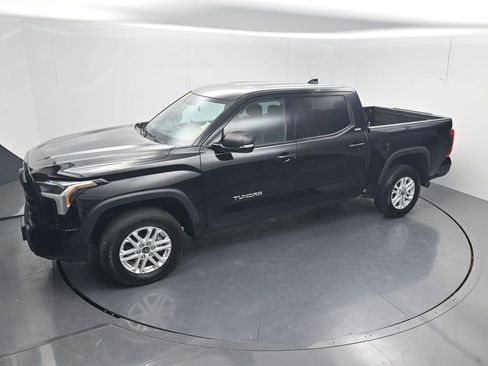 Used 2023 Toyota Tundra SR5 w/ SR5 Premium Package AWD/4WD image 55