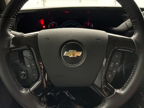 Used 2023 Chevrolet Express 2500 Extended RWD image 27