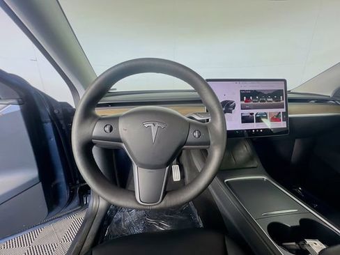 Used 2023 Tesla Model Y Performance AWD/4WD image 14