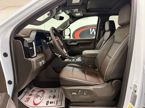 New 2026 GMC Sierra 2500 Denali w/ Denali Reserve Package image 9