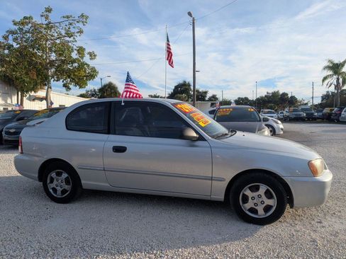 Used 2002 Hyundai Accent GS image 4