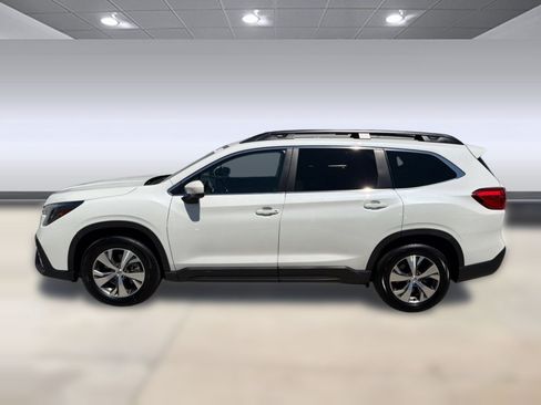 Used 2025 Subaru Ascent Premium AWD/4WD image 2