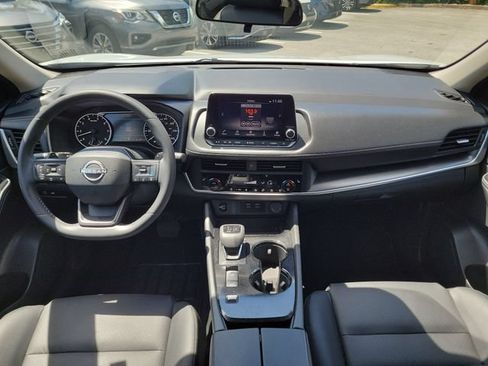 Certified 2025 Nissan Rogue SV w/ SV Premium Package FWD image 15