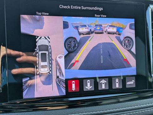 New 2026 Chrysler Pacifica Select w/ S Appearance Package FWD image 18