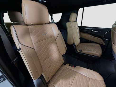 Used 2023 Cadillac Escalade ESV Sport w/ Touring Package RWD image 29