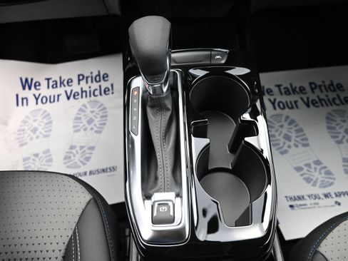 New 2026 Chevrolet Trax LT w/ Midnight Edition FWD image 18