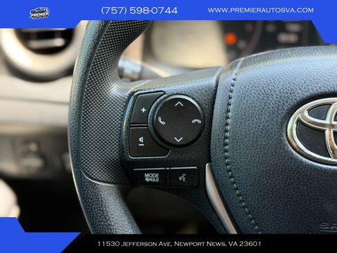 Used 2017 Toyota RAV4 LE FWD image 20