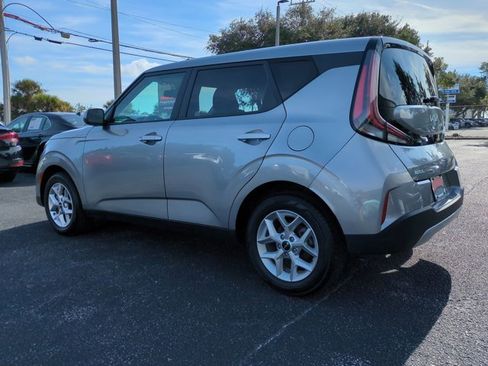 Used 2024 Kia Soul LX w/ Option Group 015 image 6