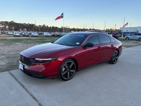 Certified 2025 Honda Accord Sport image 4