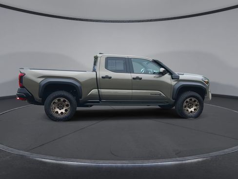 Certified 2025 Toyota Tacoma 4x4 Double Cab Hybrid image 9