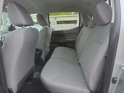 Used 2022 Toyota Tacoma SR image 16