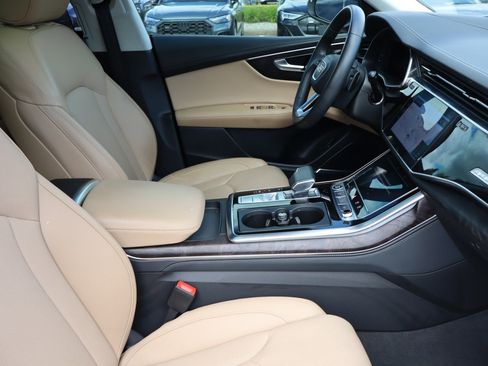 Used 2023 Audi Q8 Prestige w/ Prestige Package AWD/4WD image 13
