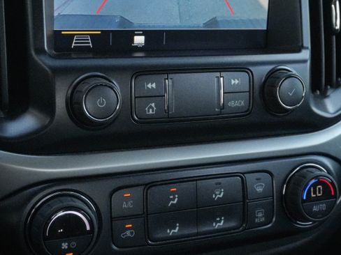 Used 2022 Chevrolet Colorado ZR2 AWD/4WD image 27
