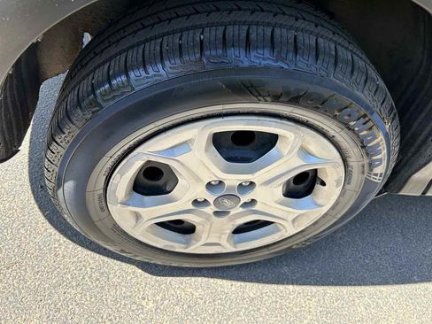 Used 2017 Ford Escape S image 31