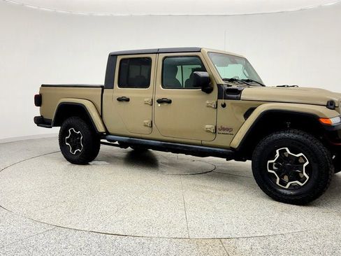 Used 2020 Jeep Gladiator Rubicon image 3