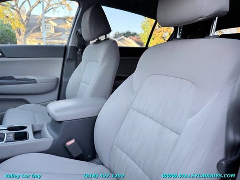 Used 2017 Kia Sportage LX image 12