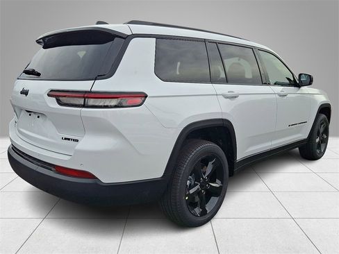 New 2025 Jeep Grand Cherokee L Limited w/ Black Appearance Package image 3
