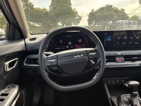 Used 2026 Kia K4 FWD image 30