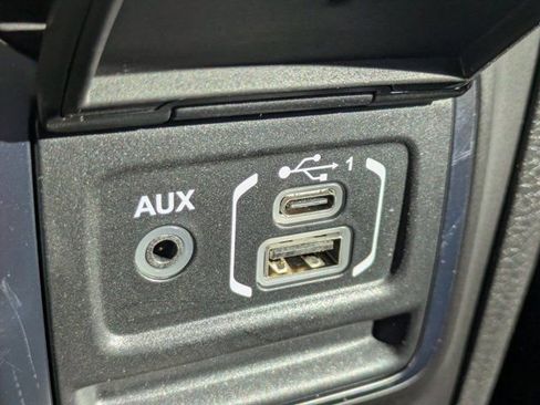 New 2025 Jeep Gladiator Sport image 19