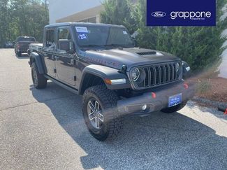 Used 2025 Jeep Gladiator Mojave w/ Convenience Group AWD/4WD video 1
