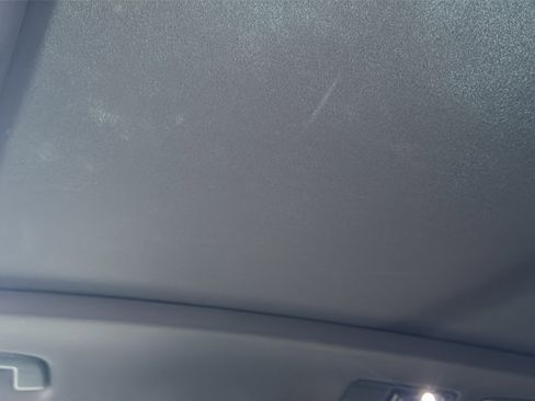 Used 2023 Volkswagen Tiguan SE R-Line image 13