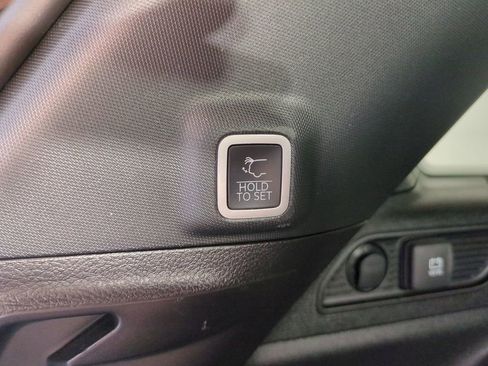 Used 2024 Jeep Grand Cherokee Altitude image 15