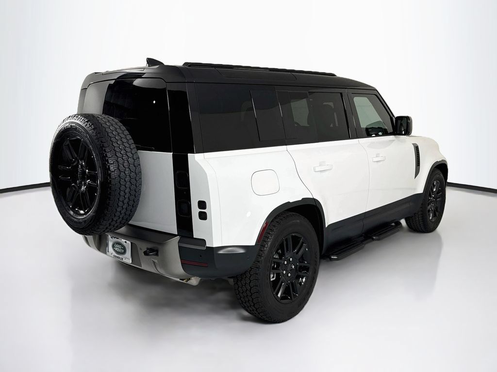 Used 2026 Land Rover Defender 110 S AWD/4WD image 5