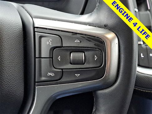 Used 2024 Chevrolet Suburban Premier image 12