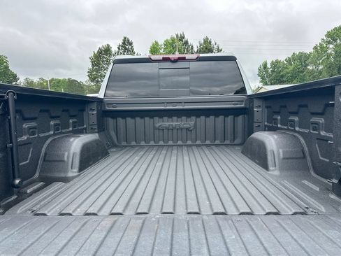 Used 2024 GMC Sierra 1500 AT4 w/ Technology Package AWD/4WD image 19