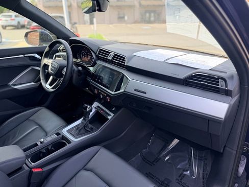 Used 2021 Audi Q3 2.0T Premium w/ Convenience Package AWD/4WD image 23