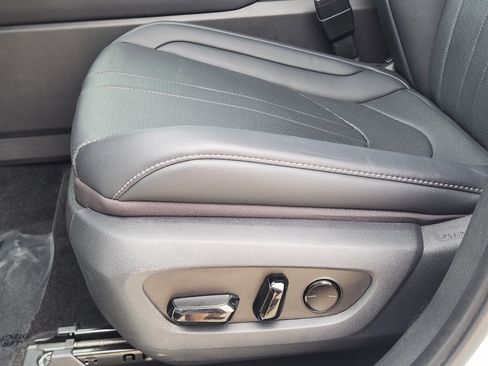 Certified 2025 Lexus TX 500h AWD w/ Technology Package image 30